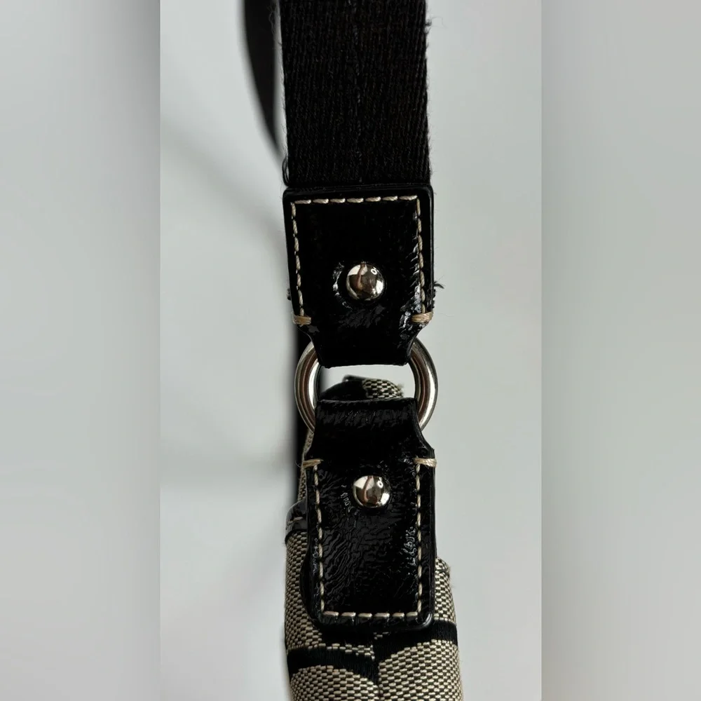 Coach Signature Crossbody Swingpack‎ Taupe Black Stripe Handbag Purse